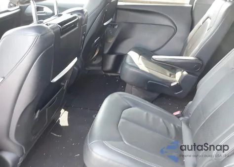 2019 Chrysler Pacifica Touring L Plus z USA, uszkodzony, nr VIN 2C4RC1EG2KR704168